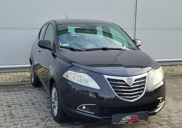 Lancia Ypsilon cena 21700 przebieg: 113000, rok produkcji 2012 z Milicz małe 742